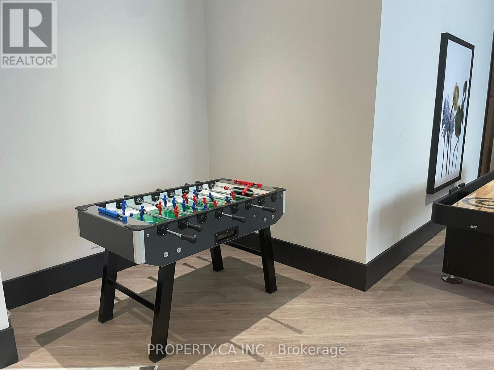 #1005 1808 ST CLAIR AVENUE W - 32