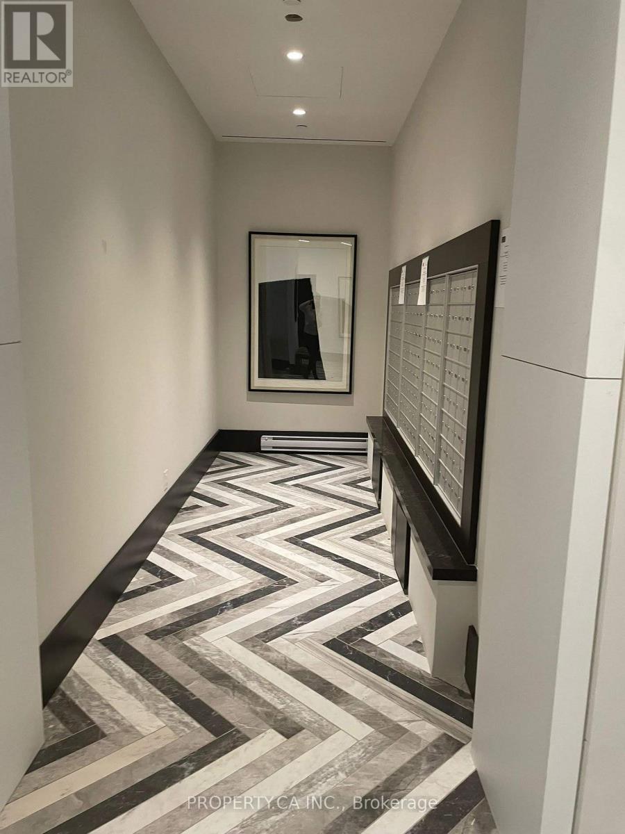 #1005 1808 ST CLAIR AVENUE W - 39
