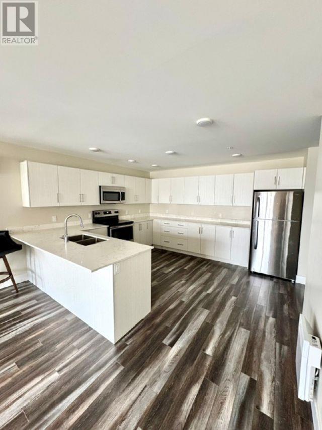 #208 29 Stratford Road - 6