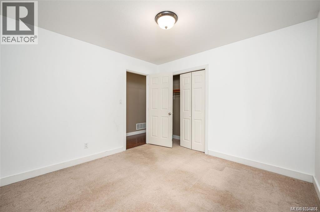 1890 Pierce Way - 31