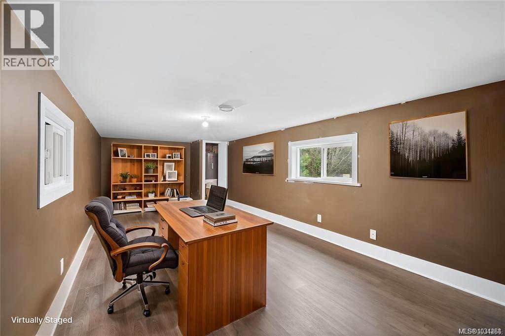 1890 Pierce Way - 35
