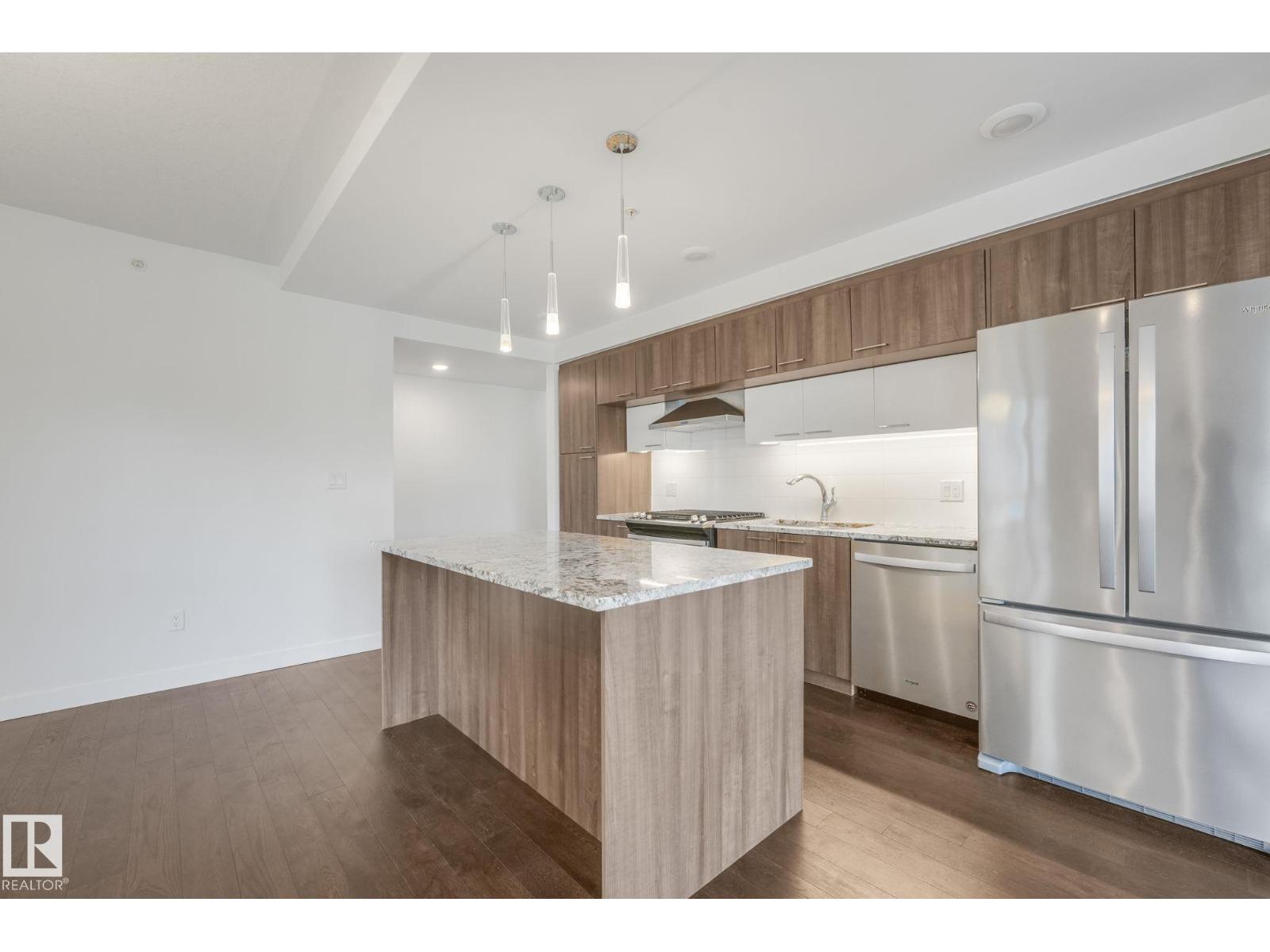 #601 9720 106 ST NW - 16