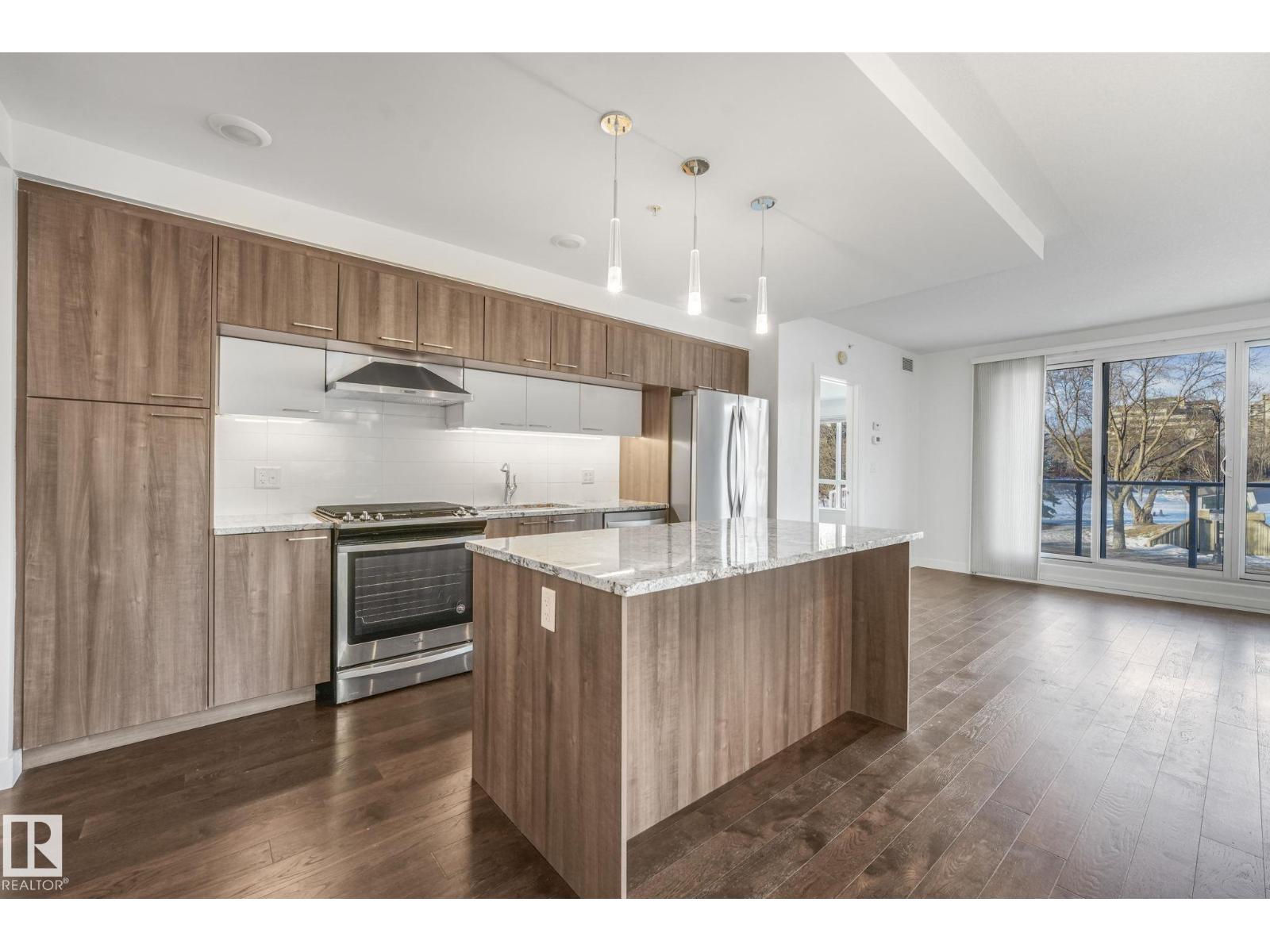 #601 9720 106 ST NW - 17
