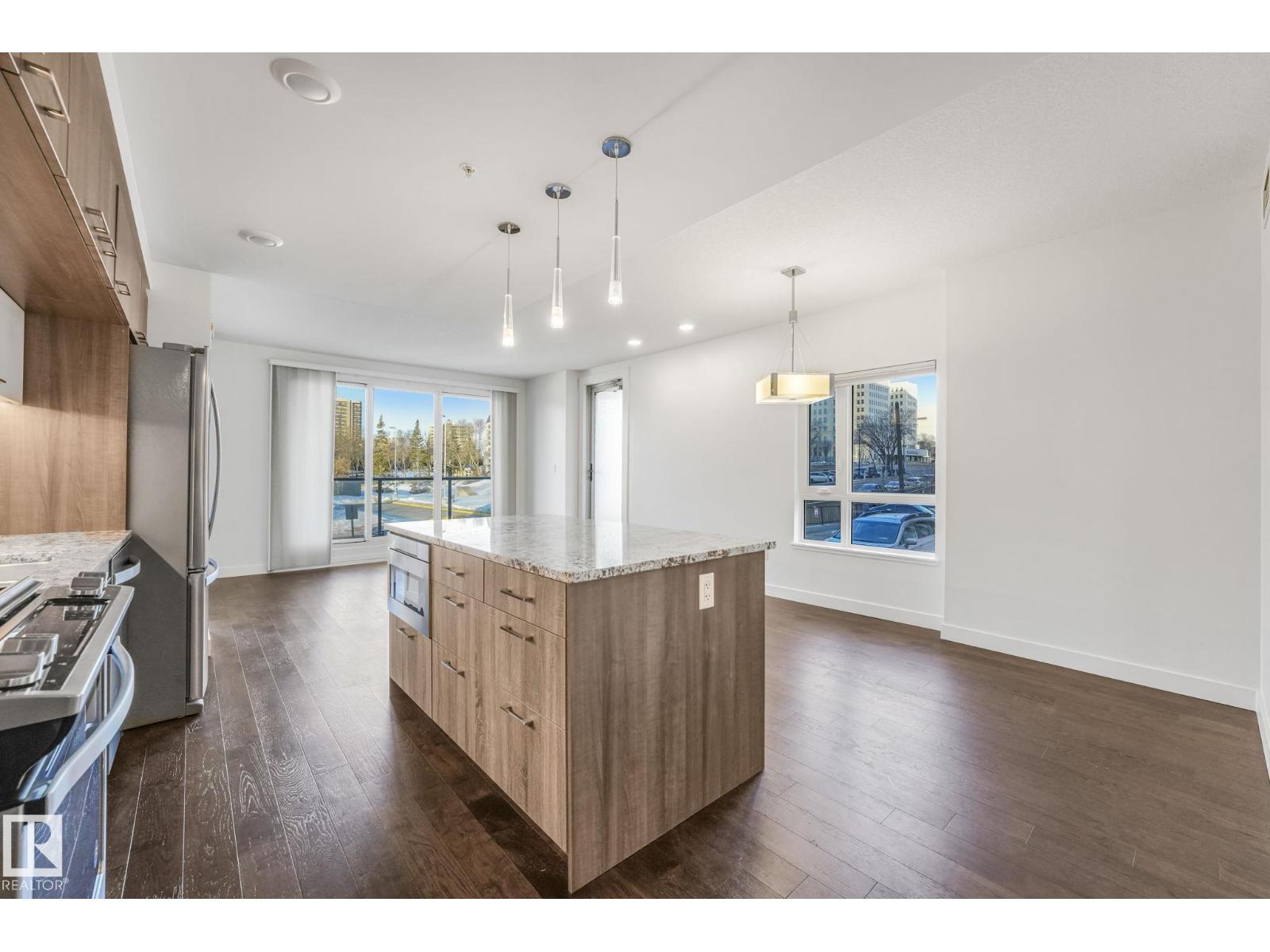 #601 9720 106 ST NW - 18