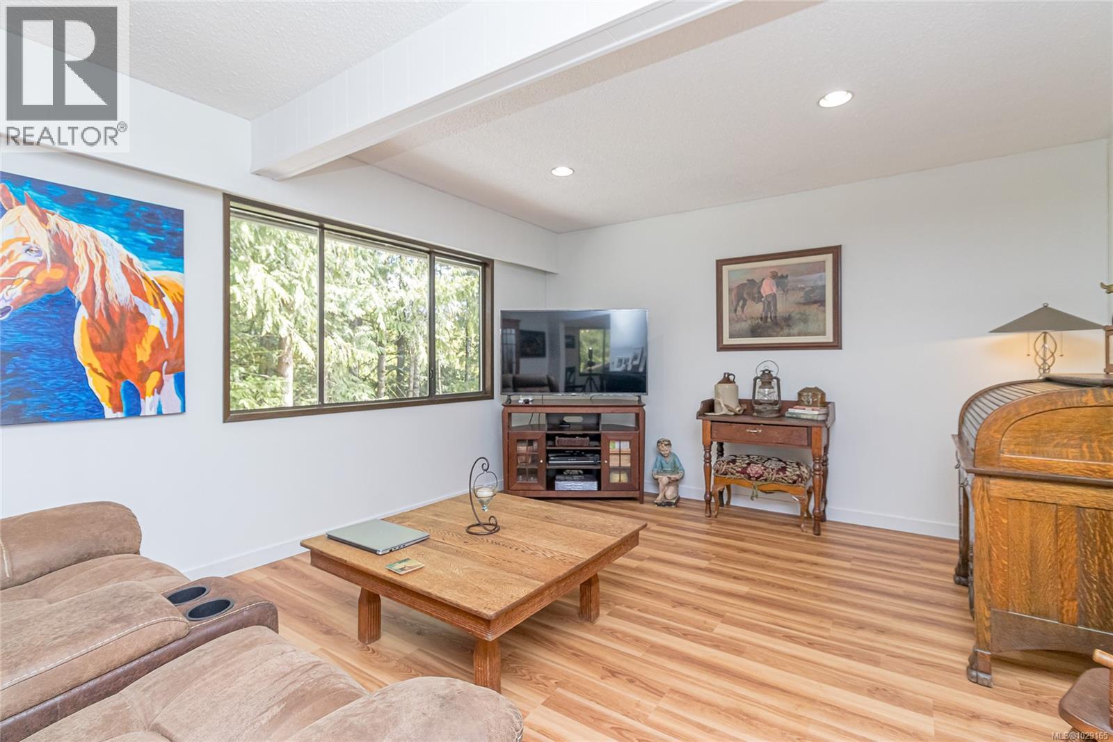 4838 Cowichan Lake Rd - 10