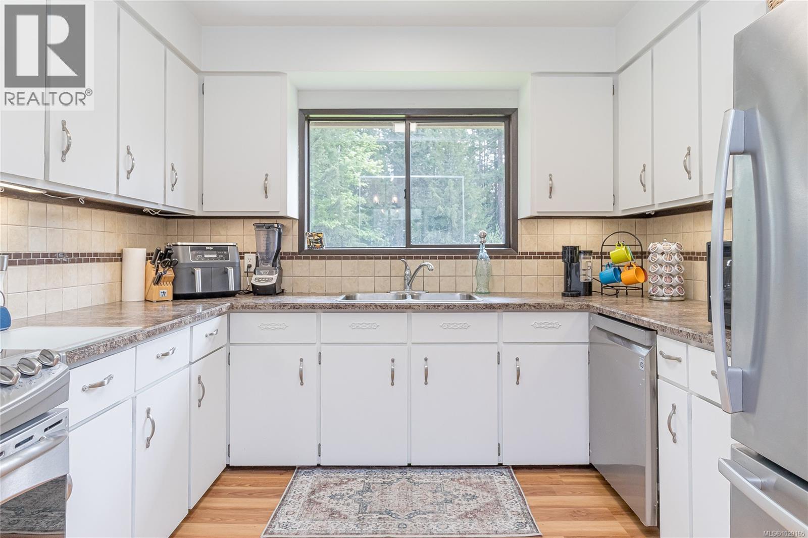 4838 Cowichan Lake Rd - 18