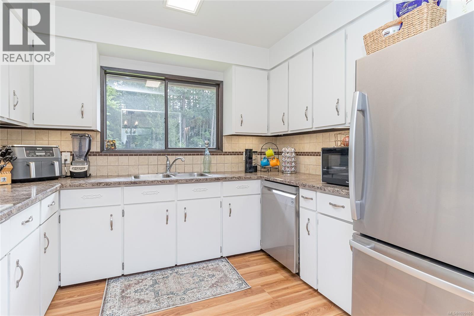 4838 Cowichan Lake Rd - 19
