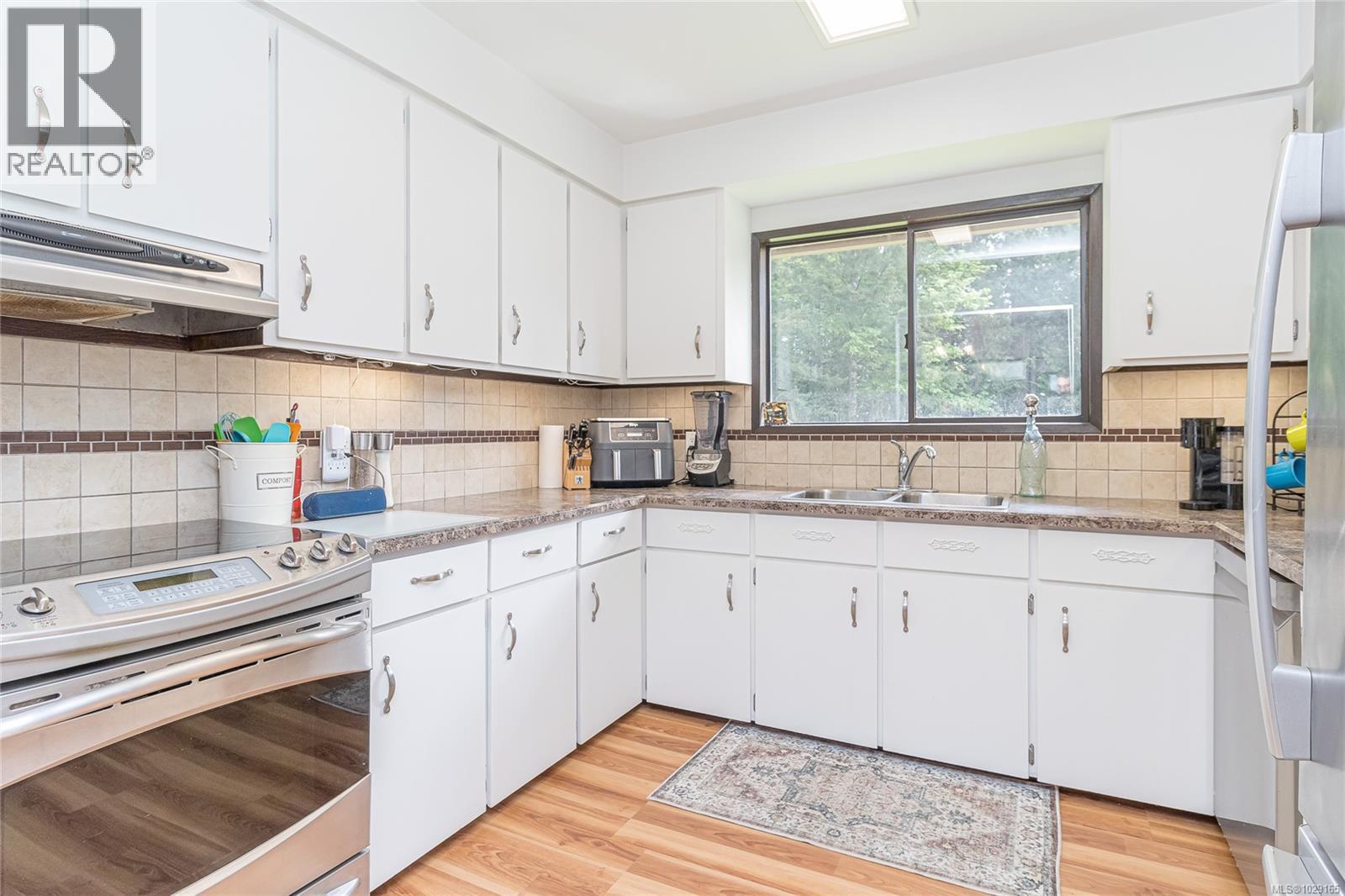 4838 Cowichan Lake Rd - 20