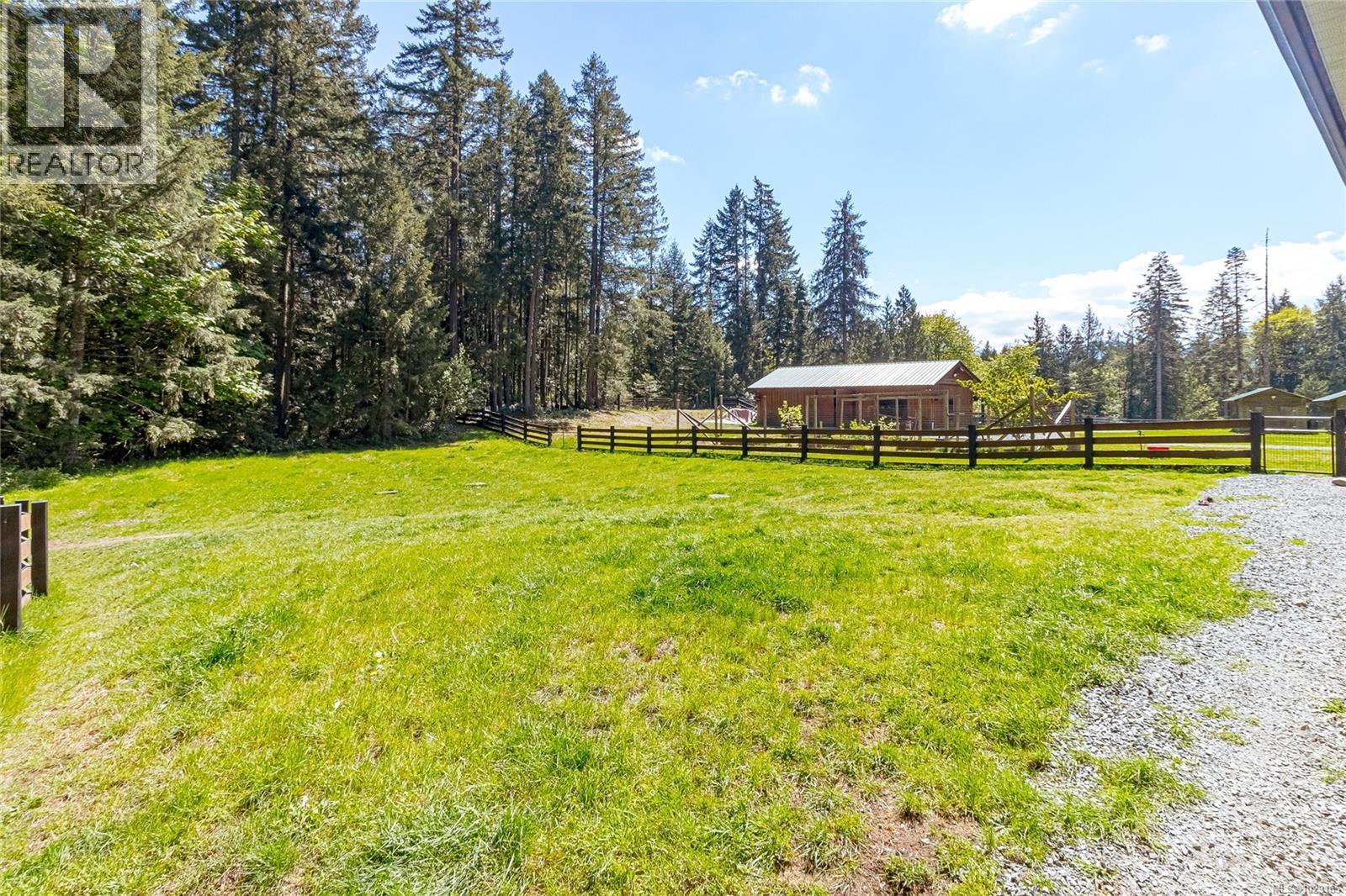 4838 Cowichan Lake Rd - 33