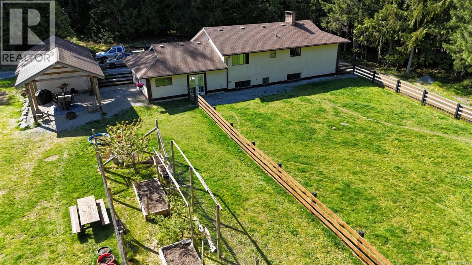 4838 Cowichan Lake Rd - 6