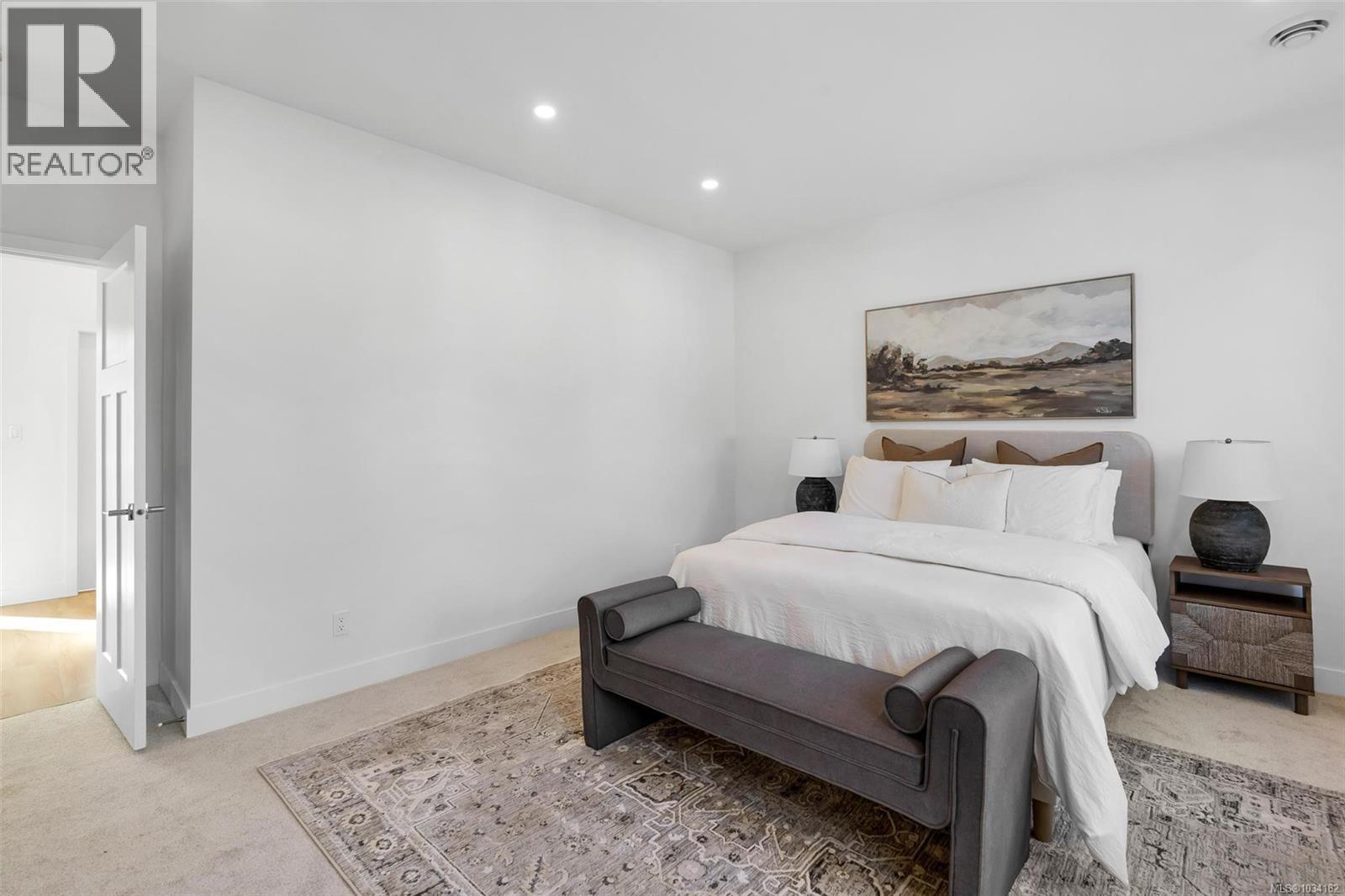 #2 1255 Dunsterville Ave - 35