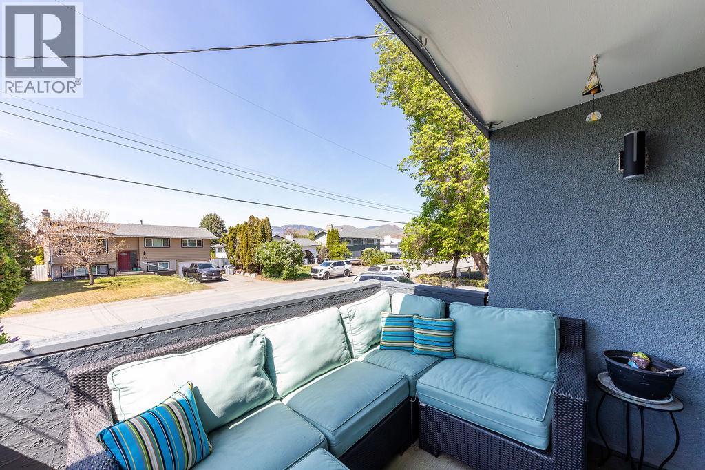 631 CAMBRIDGE Crescent - 8