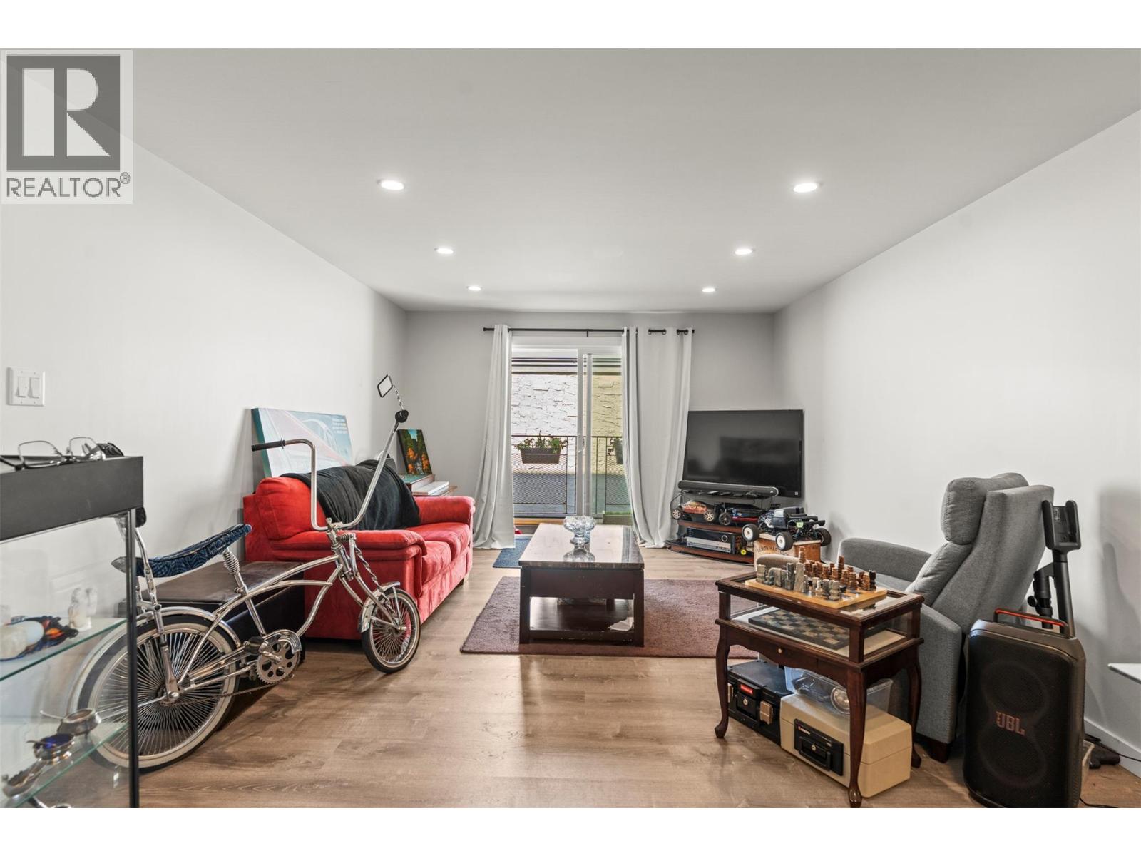 #103 4101 Alexis Park Drive - 18