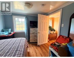 11 Southern Cove Road thumbnail 28