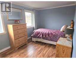 11 Southern Cove Road thumbnail 29