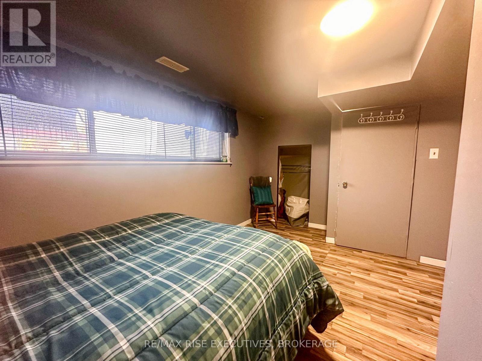 214 AMHERST DRIVE - 22