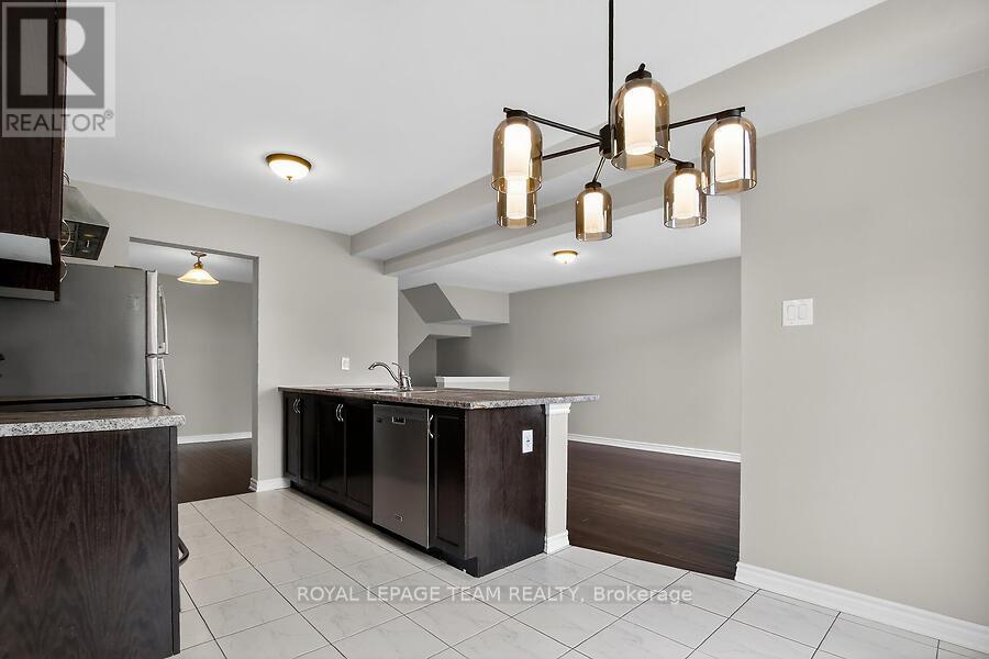 127 GRENADINE STREET - 17