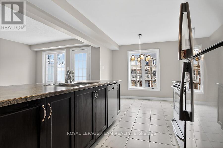 127 GRENADINE STREET - 21