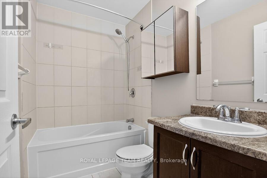 127 GRENADINE STREET - 28