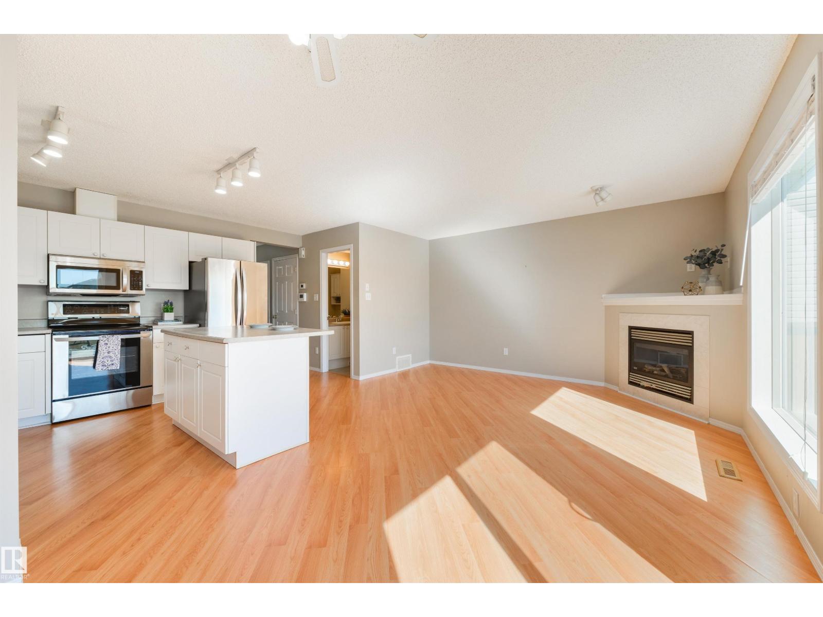 2923 30 ST NW, Edmonton