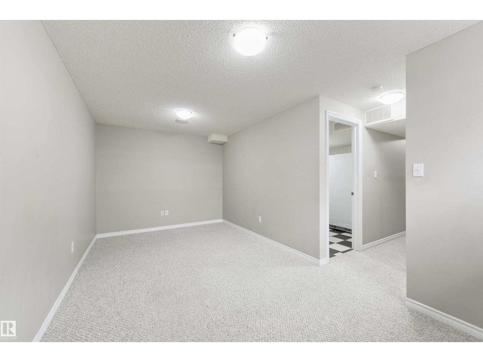 2923 30 ST NW, Edmonton