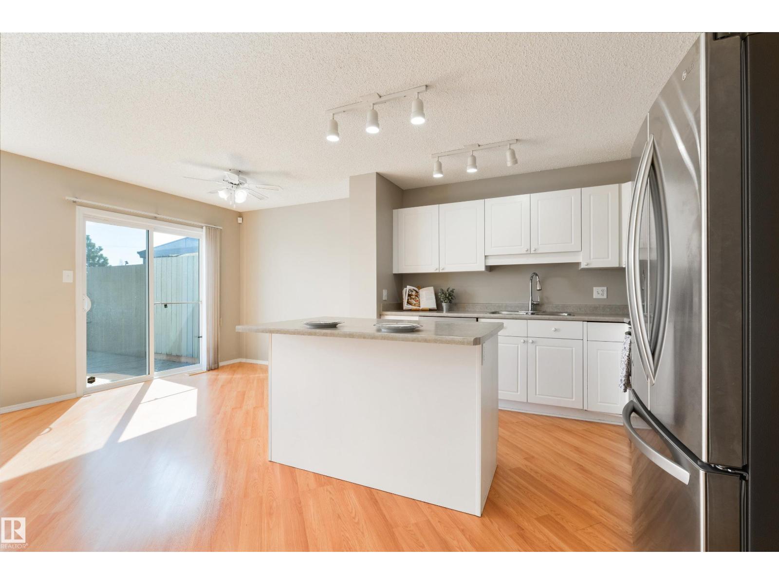 2923 30 ST NW, Edmonton
