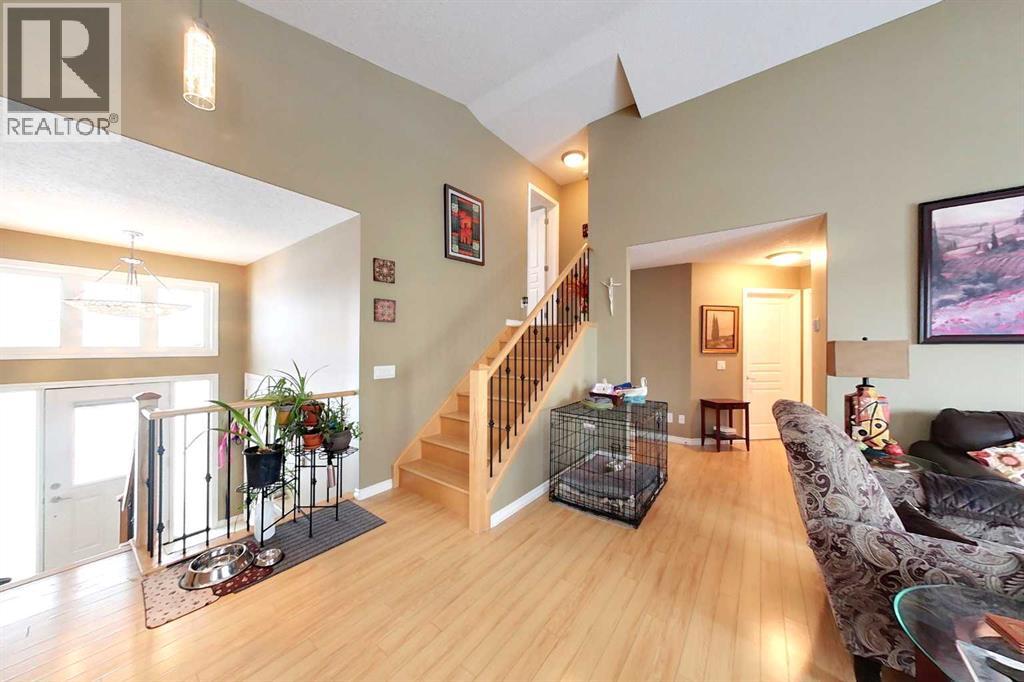 725 10 Street SE - photo 3