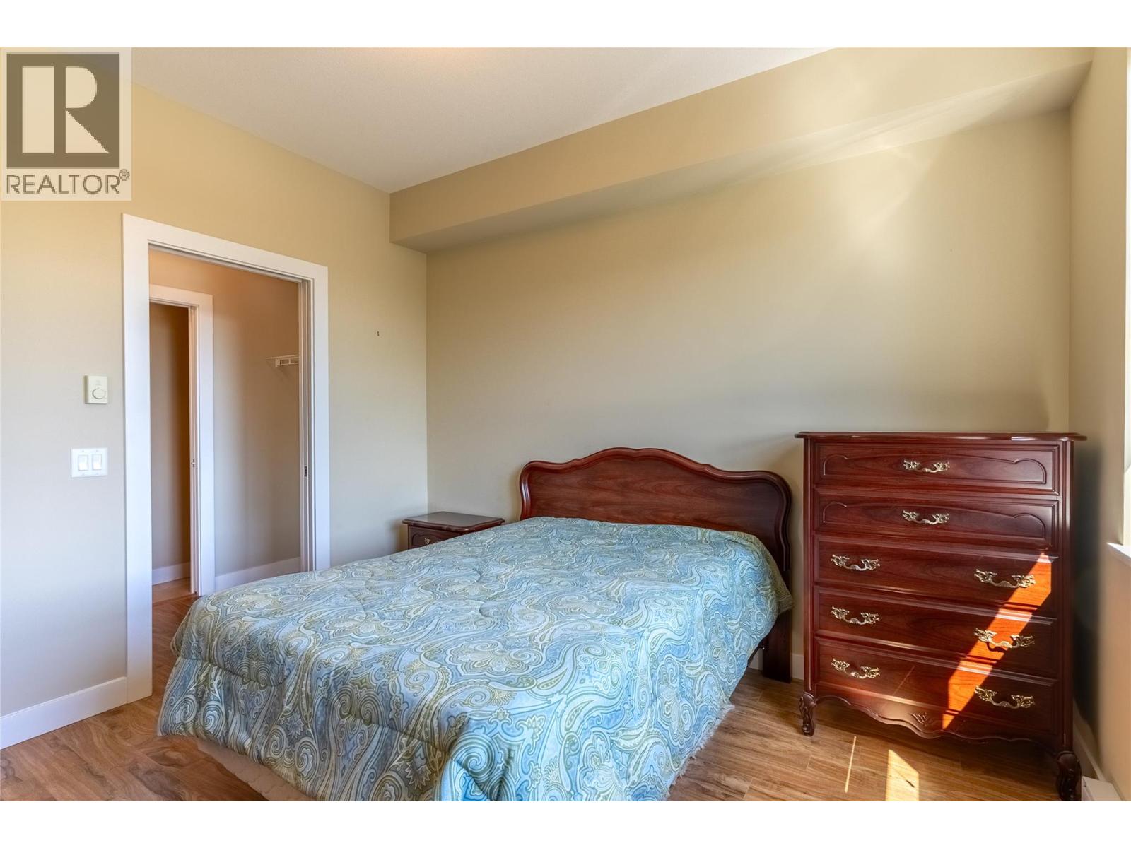 #421 755 MAYFAIR Street - 16
