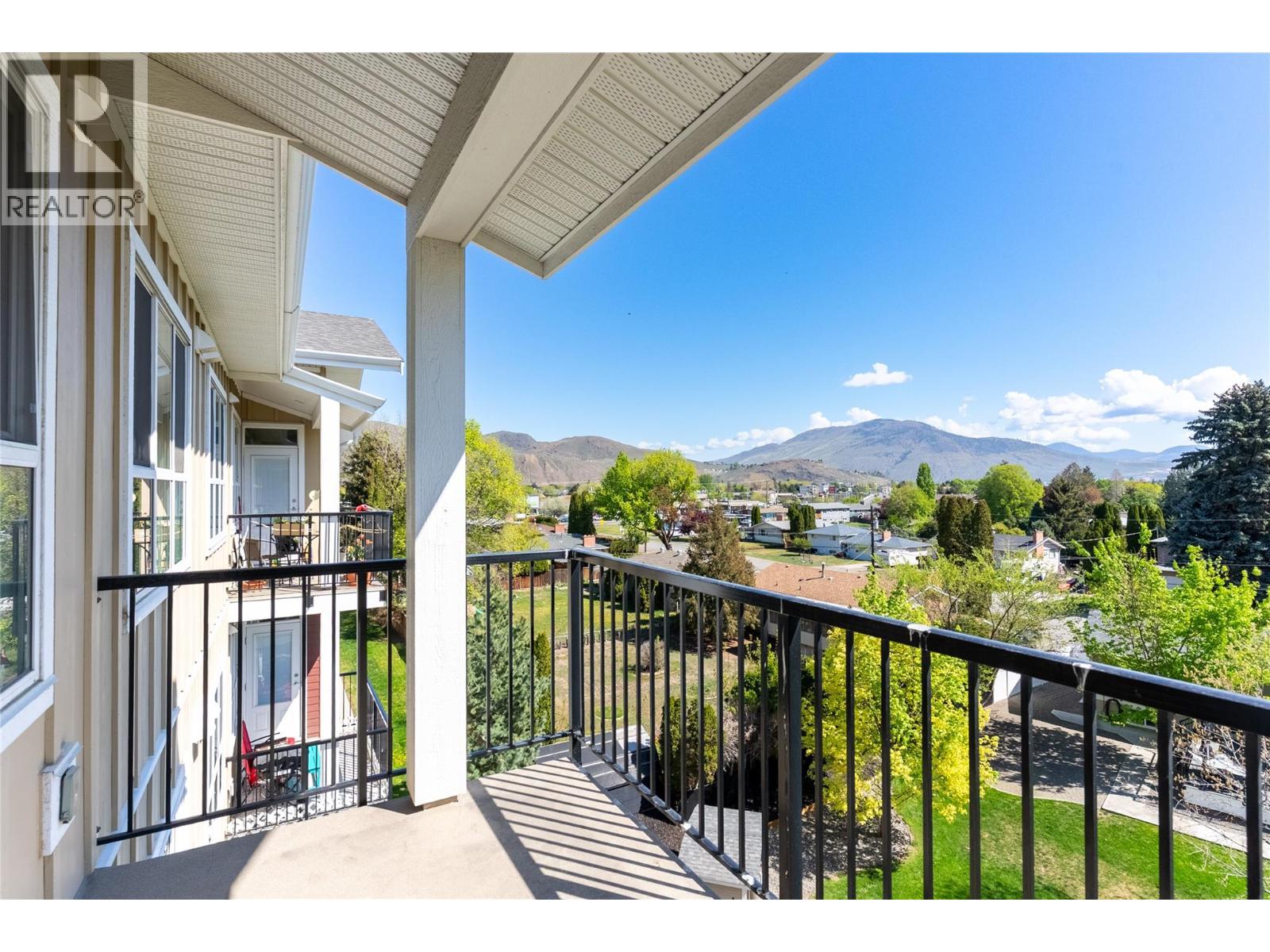 #421 755 MAYFAIR Street - 11