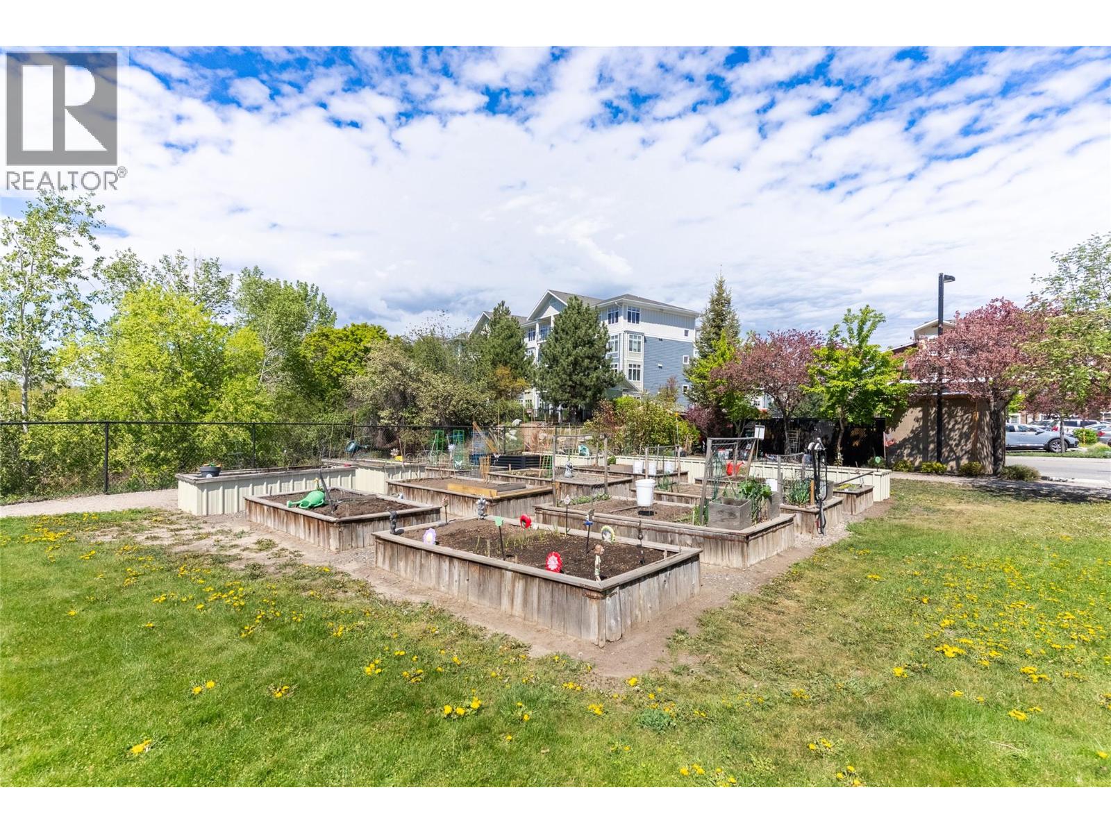 #421 755 MAYFAIR Street - 27