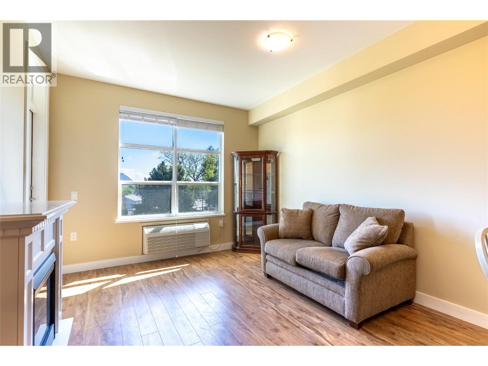 #421 755 MAYFAIR Street - 7