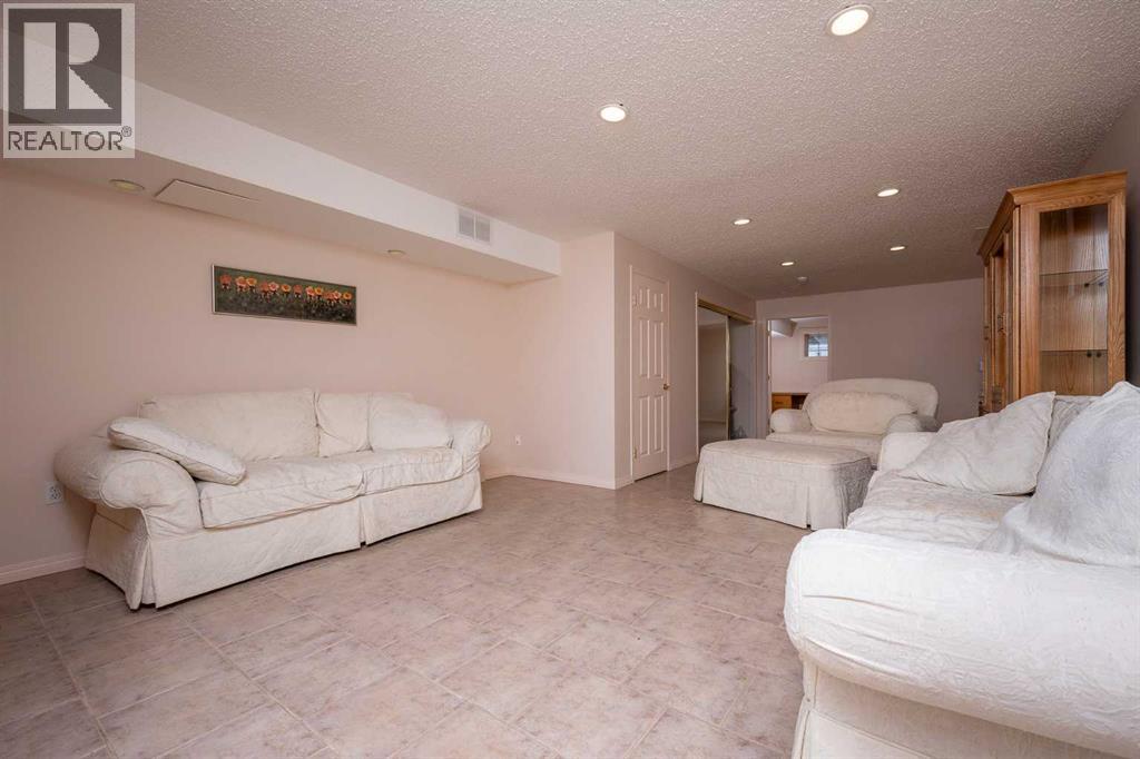 136 Hunterhorn Drive NE - 24