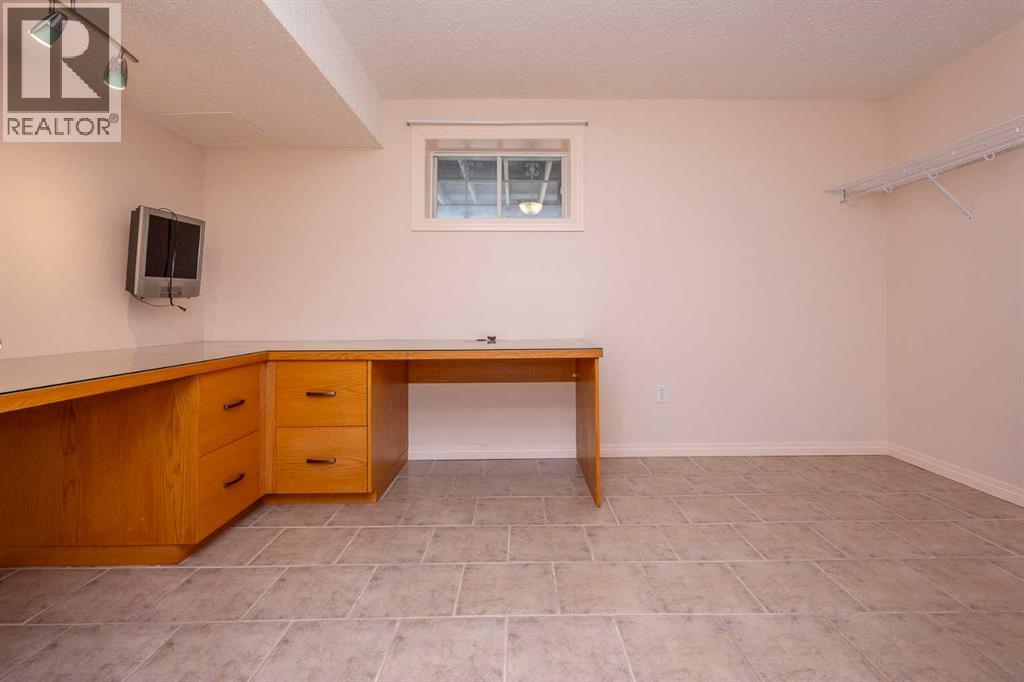 136 Hunterhorn Drive NE - 26