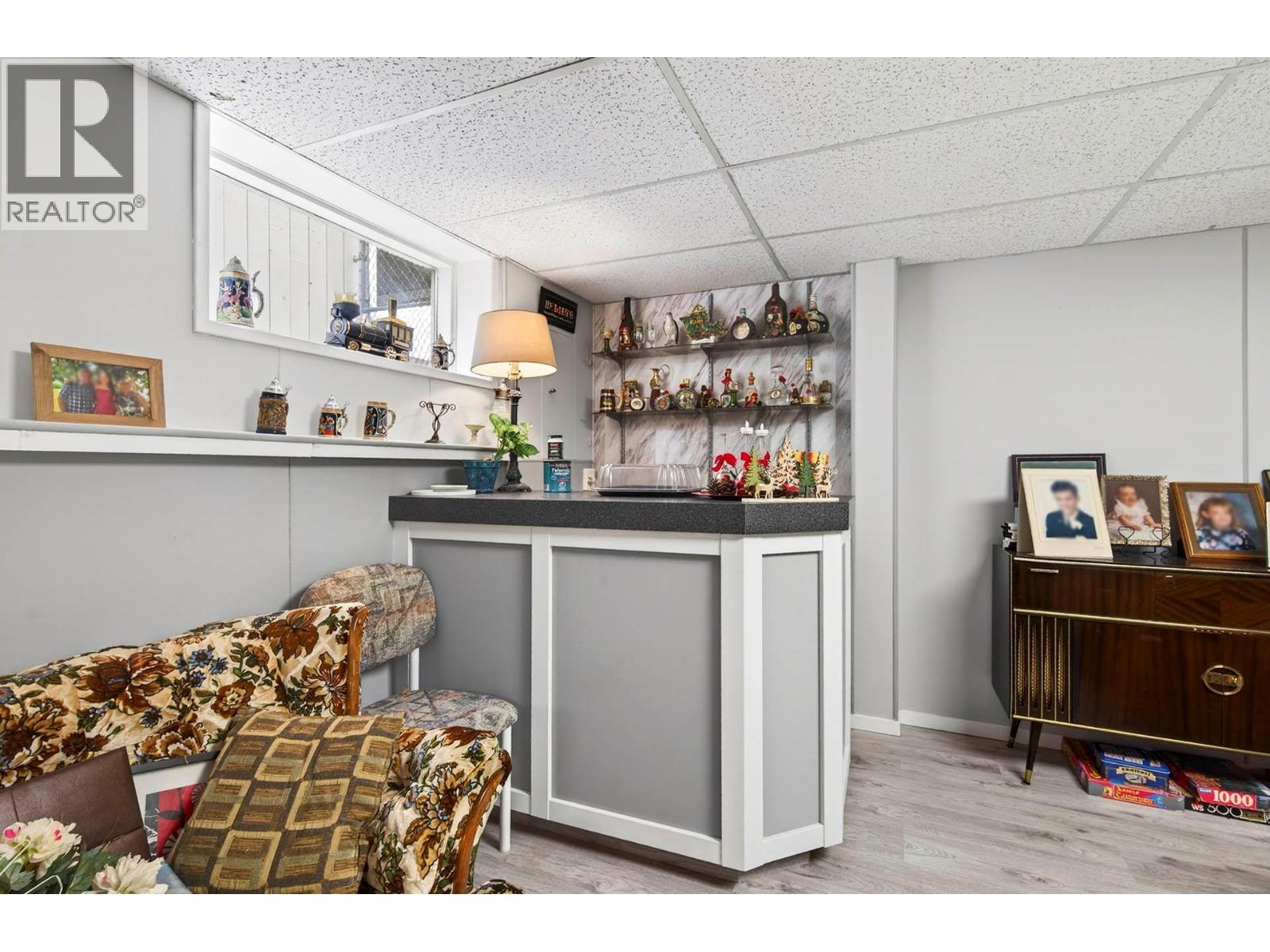 985 Nicolani Drive - 32