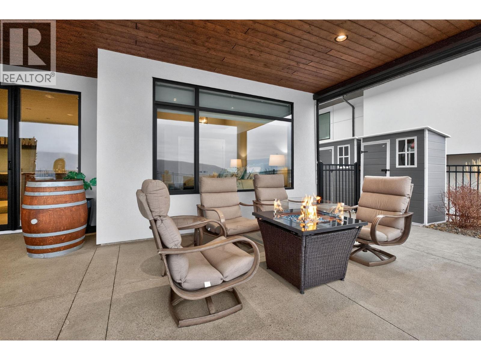 9882 Beacon Hill Drive, Lake Country