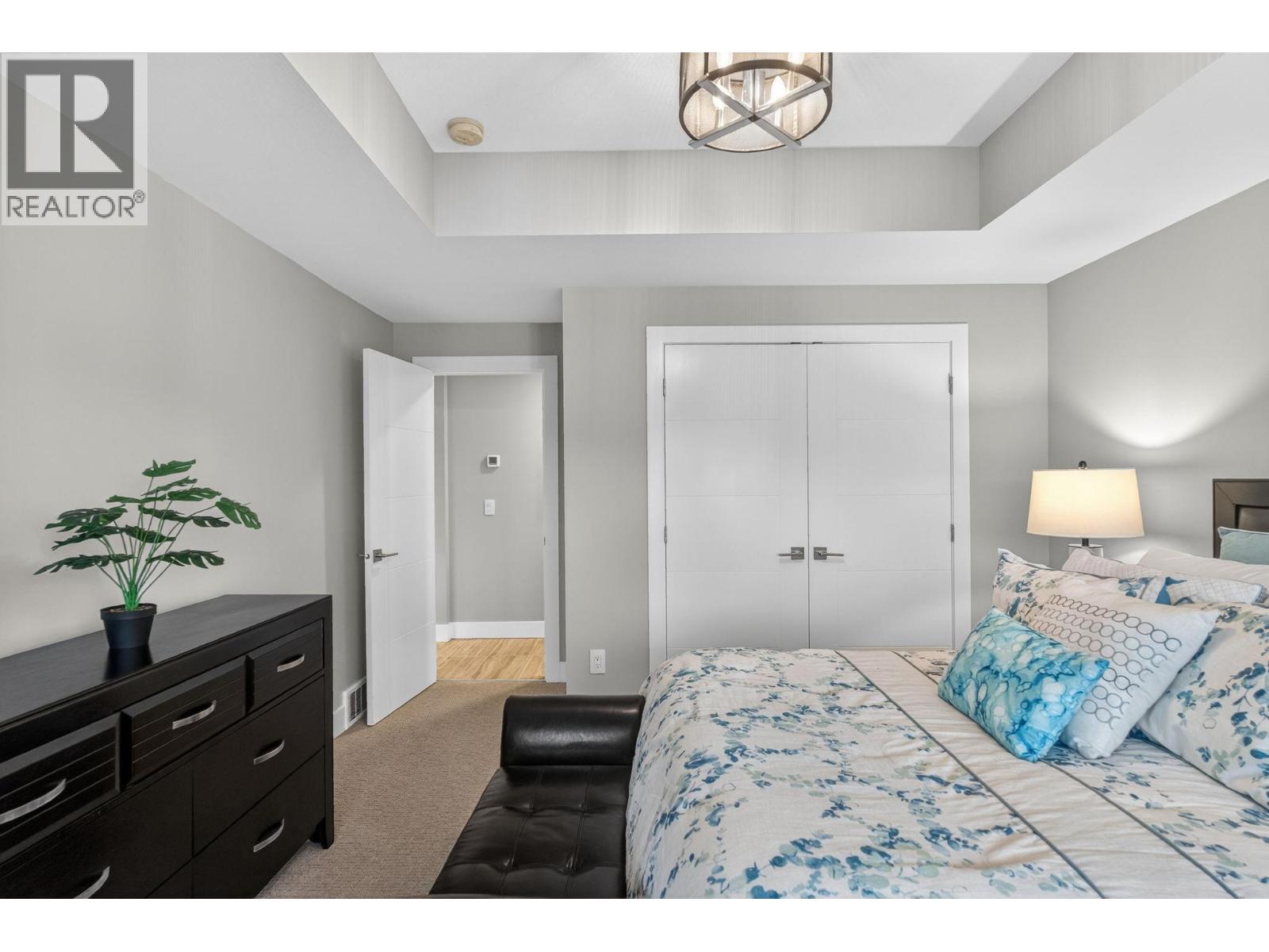 9882 Beacon Hill Drive - 51