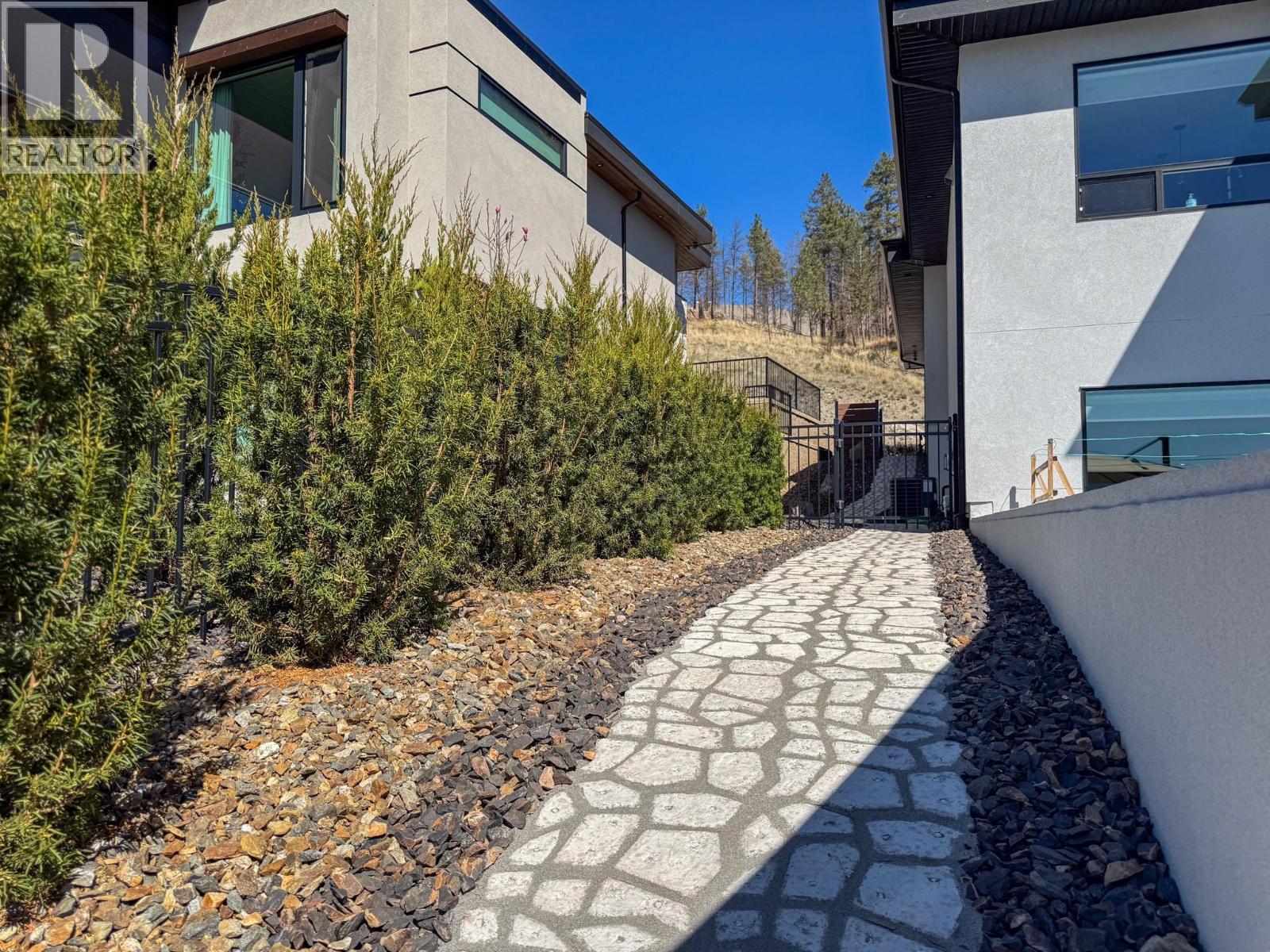 9882 Beacon Hill Drive, Lake Country