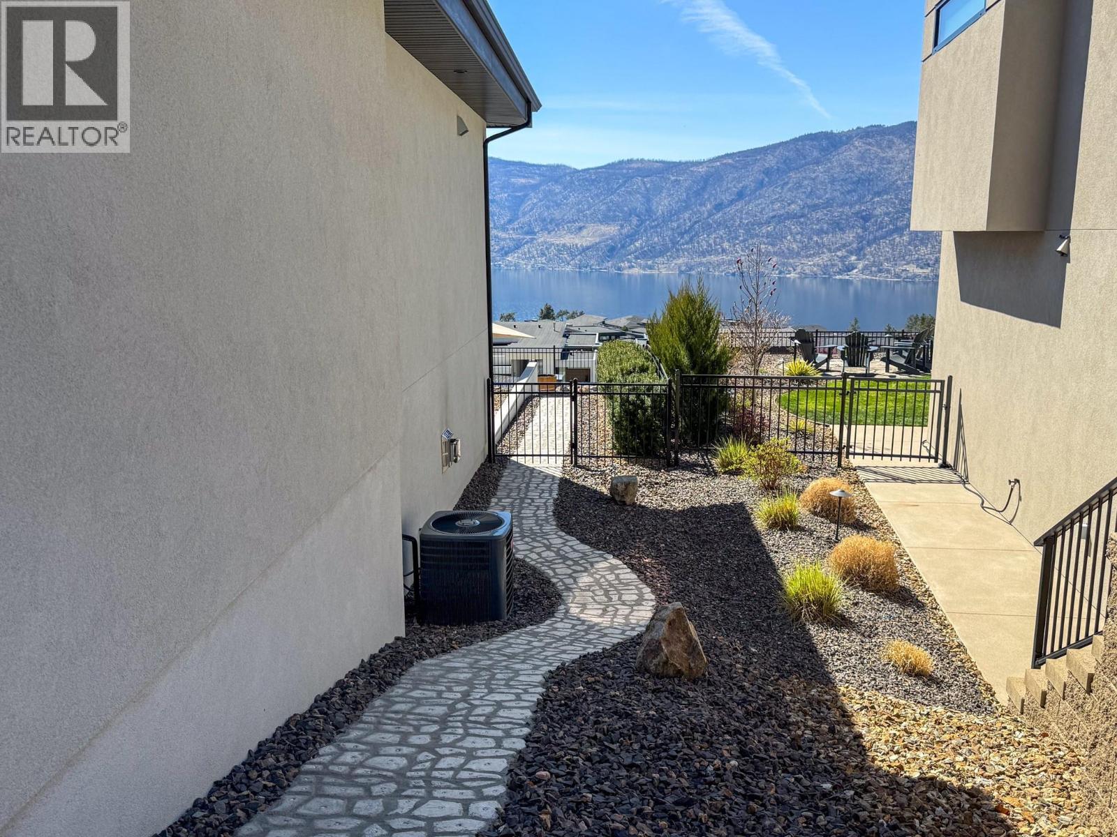 9882 Beacon Hill Drive, Lake Country