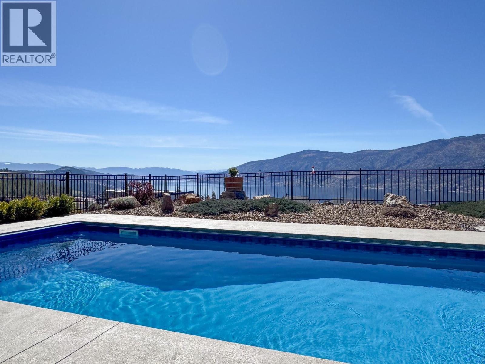 9882 Beacon Hill Drive, Lake Country
