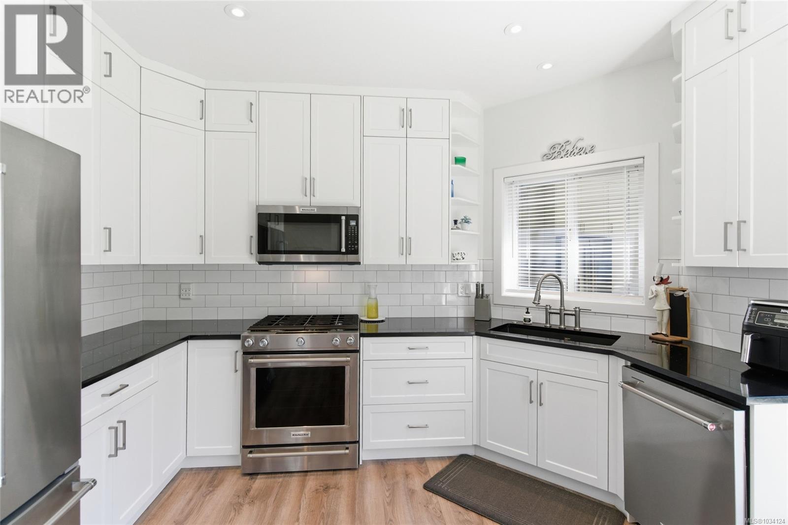 6153 Garside Rd - 10