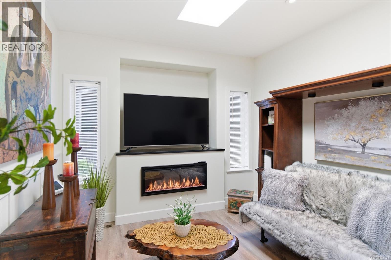 6153 Garside Rd - 5