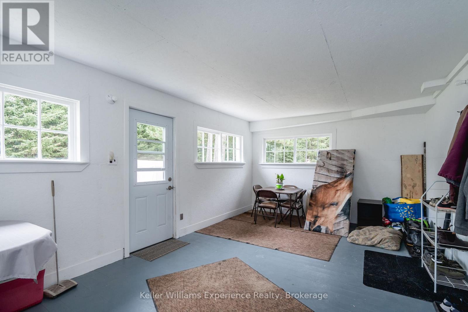 13 TORONTO AVENUE - 12