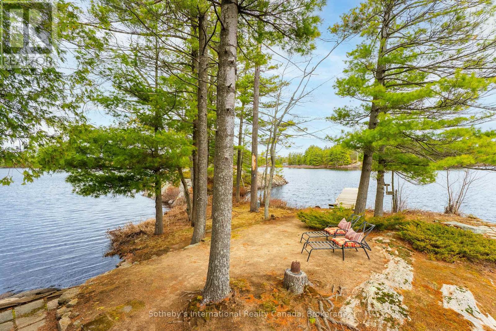 1 1KL - RETLAW ISLAND KAHSHE LAKE - 40