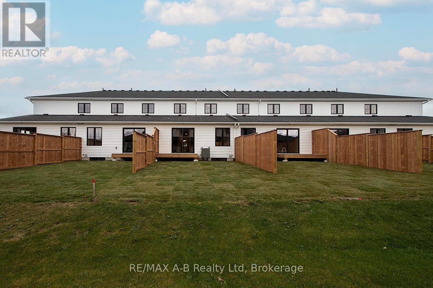 30 LINDA DRIVE - 28