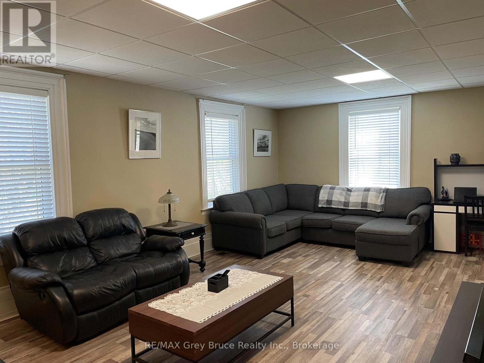 236857 2A CONCESSION - 12