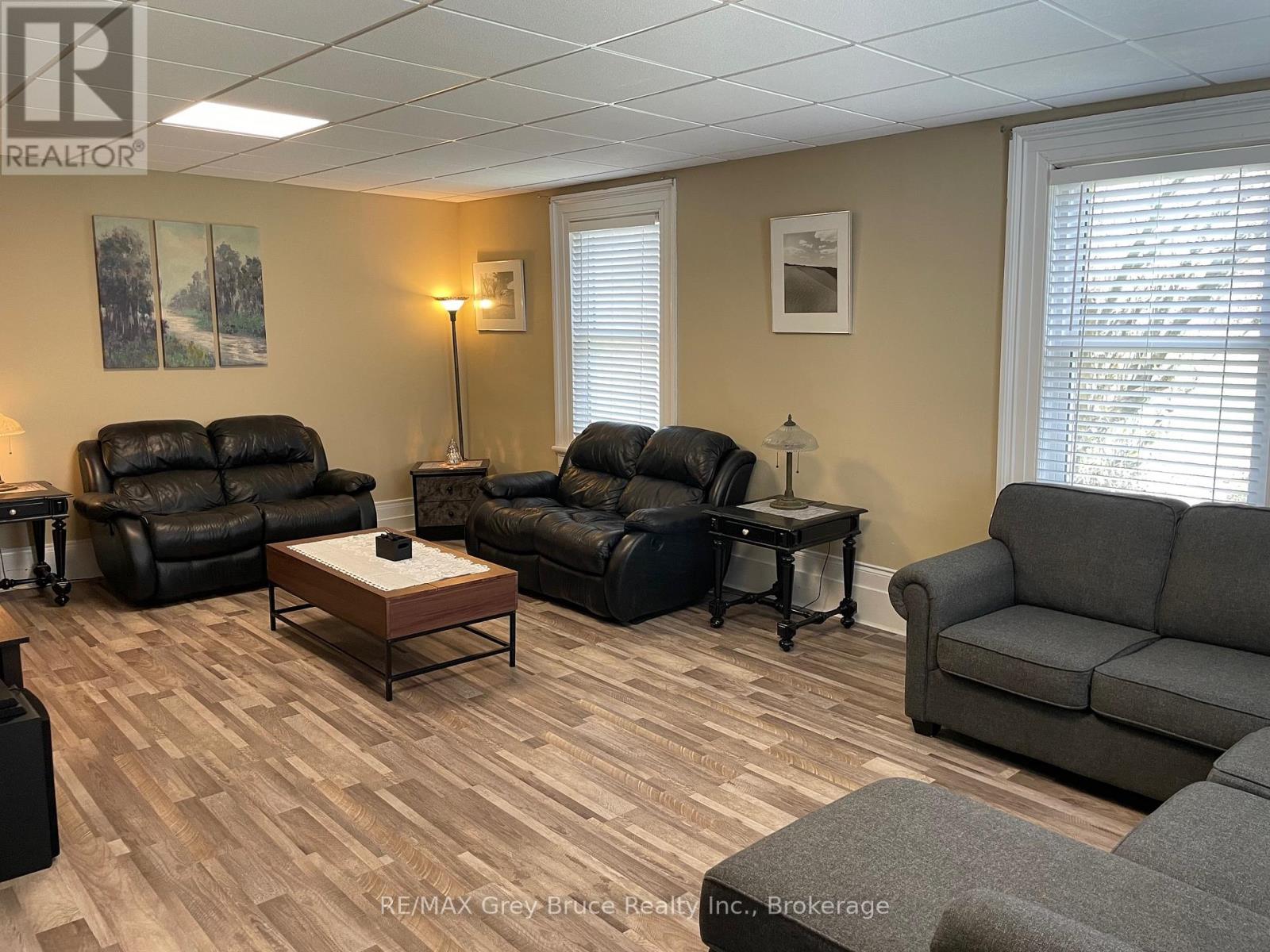 236857 2A CONCESSION - 13