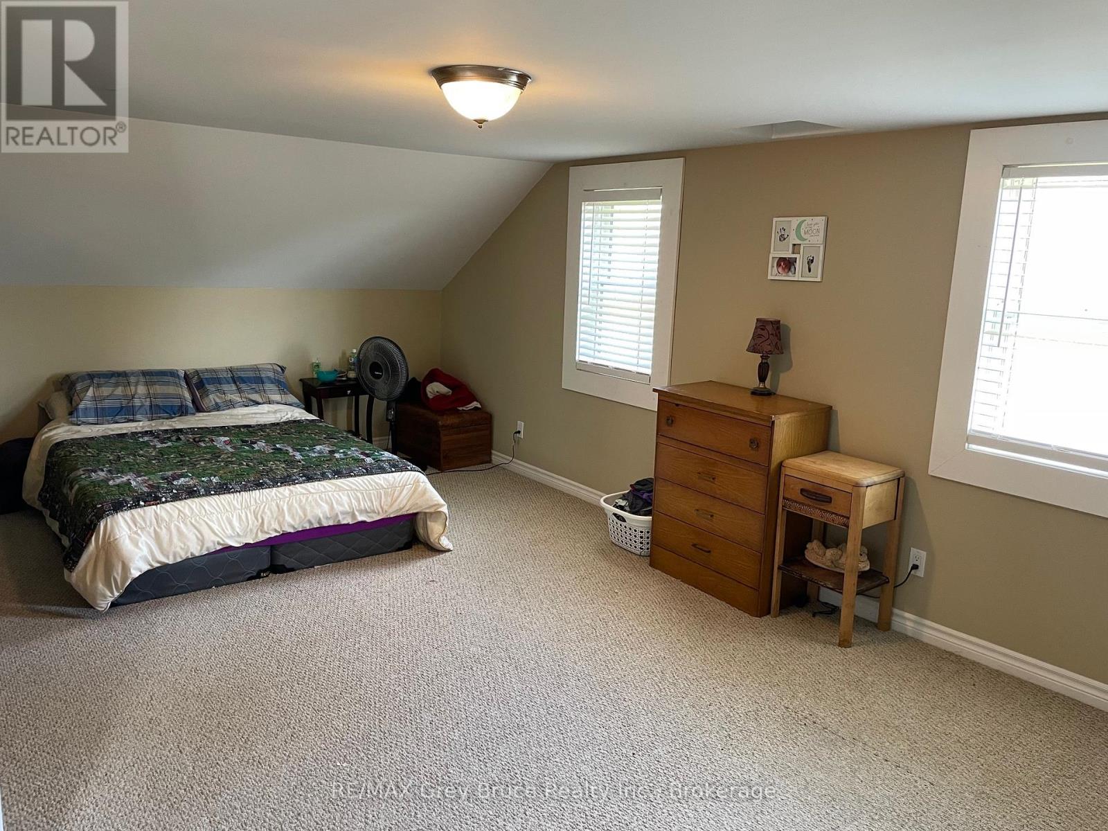 236857 2A CONCESSION - 17