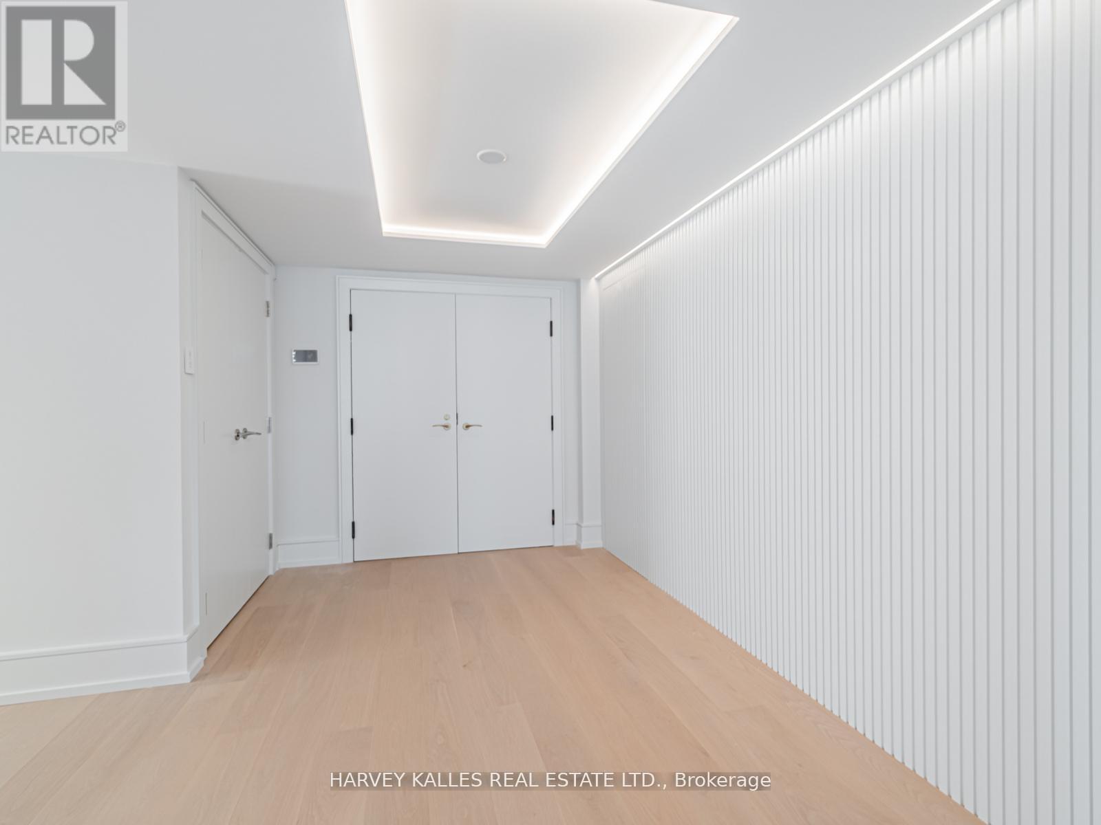 Listing photo of 1703 - 1166 BAY STREET