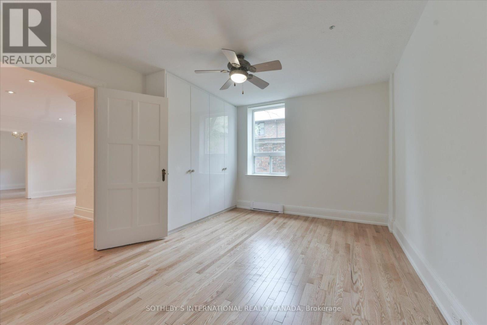 #106 100 ORIOLE PARKWAY - 23