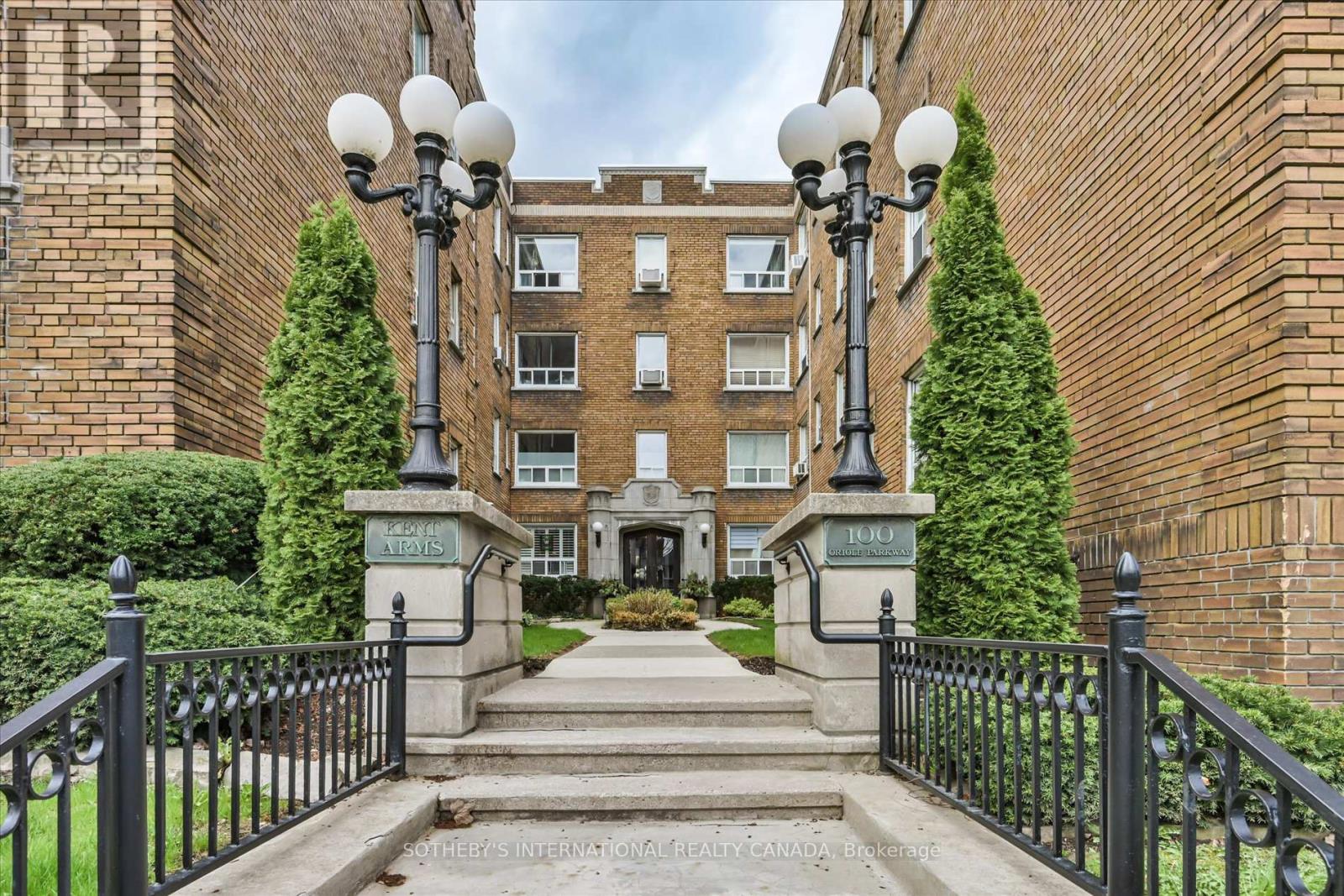 #106 100 ORIOLE PARKWAY - 30